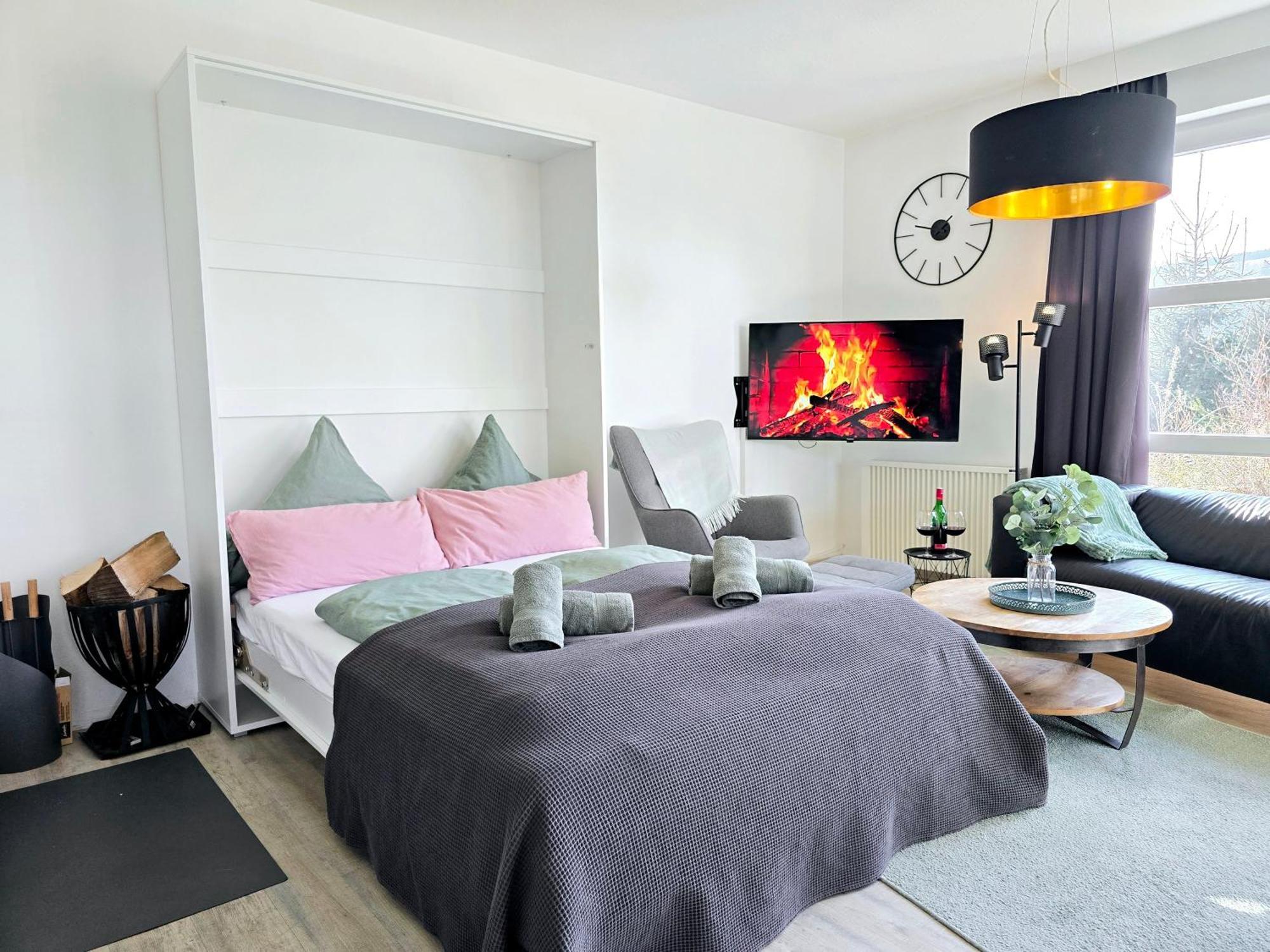Ferienwohnung Fuchsbau Mit Kamin & Terrasse & Hunde Winterberg Bagian luar foto