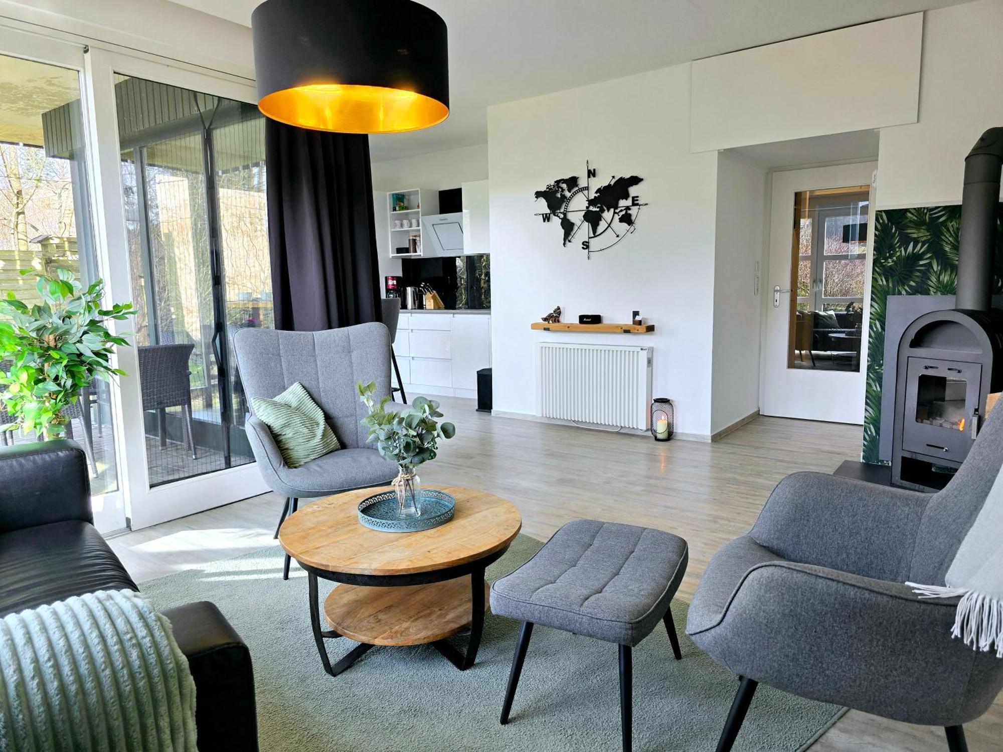 Ferienwohnung Fuchsbau Mit Kamin & Terrasse & Hunde Winterberg Bagian luar foto